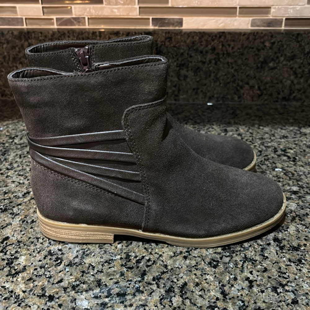 Stride Rite chocolate brown booties - Picture 3 of 8